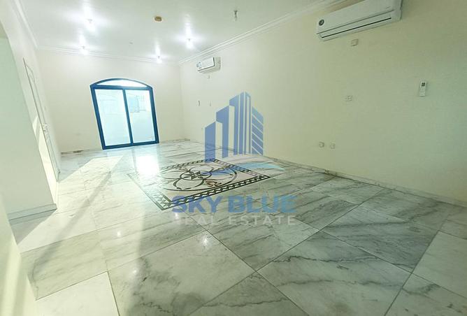 901742 - Property Image 3