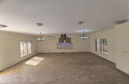 Compound - 4 Bedrooms - 3 Bathrooms for rent in Muraikh Tower - Ras Abu Aboud - Doha