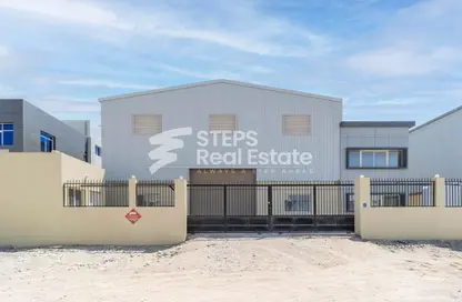 Warehouse - Studio - 3 Bathrooms for rent in Jerry Al Samur - Birkat Al Awamer - Al Wakra