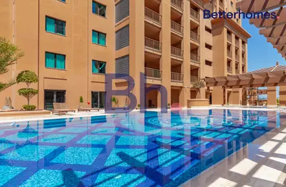 Apartment - 2 Bedrooms - 3 Bathrooms for rent in West Porto Drive - Porto Arabia - The Pearl Island - Doha