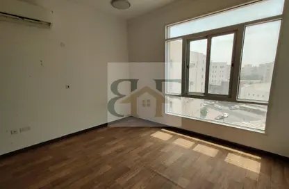 Apartment - 2 Bedrooms - 2 Bathrooms for rent in Al Mansoura - Al Mansoura - Doha
