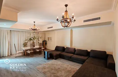 Apartment - 1 Bedroom - 2 Bathrooms for rent in West Porto Drive - Porto Arabia - The Pearl Island - Doha