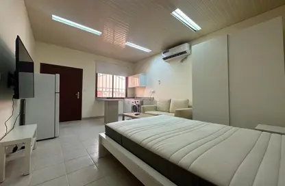 Apartment - Studio - 1 Bathroom for rent in Al Dafna - Al Dafna - Doha