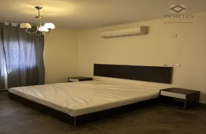 صورة لـ غرفة- غرفة النوم مجمع سكني - 2 غرف نوم - 2 حمامات للايجار في عين خالد - عين خالد - الدوحة ، صورة رقم 1