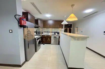 Apartment - 1 Bedroom - 2 Bathrooms for rent in East Porto Drive - Porto Arabia - The Pearl Island - Doha