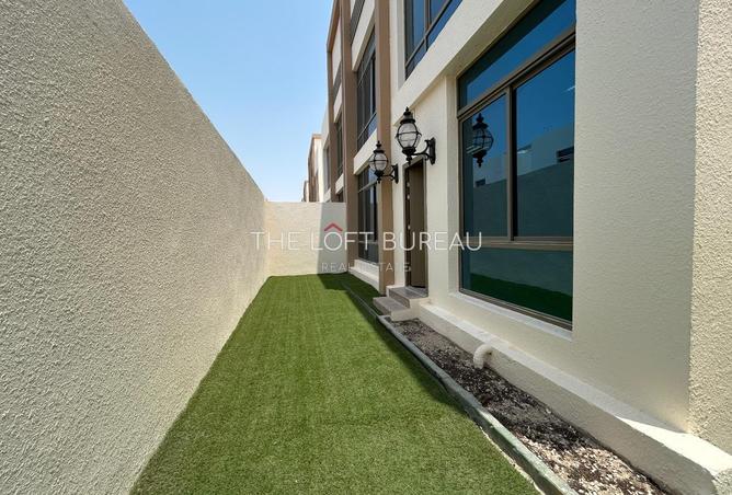 909174 - Property Image 2