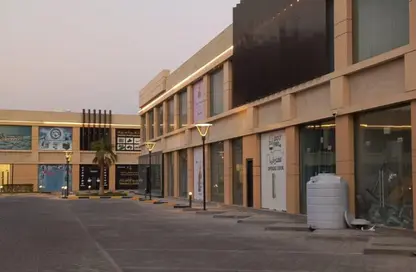 محل تجاري - استوديو - 1 حمام للايجار في عين خالد - الدوحة