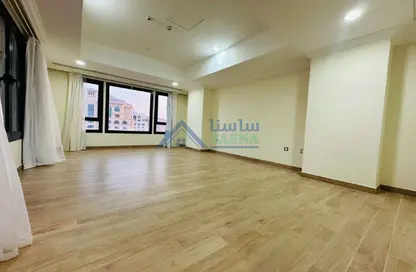 شقة - 2 غرف نوم - 2 حمامات للايجار في طريق بورتو الشرقي - بورتو أرابيا - جزيرة اللؤلؤة - الدوحة