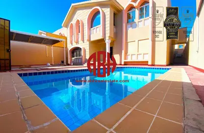 Villa - 5 Bedrooms - 6 Bathrooms for rent in Duhail Villas - Al Duhail - Doha