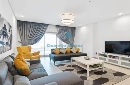 Living Room image for: Apartment - 2 Bedrooms - 4 Bathrooms for sale in Viva West - Viva Bahriyah - The Pearl Island - Doha, Image 1