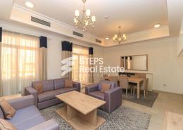 صورةغرفة المعيشة / غرفة الطعام لـ: شقة - 2 غرف نوم - 3 حمامات للكراء في شارع الوعب - الوعب - الدوحة, صورة 1