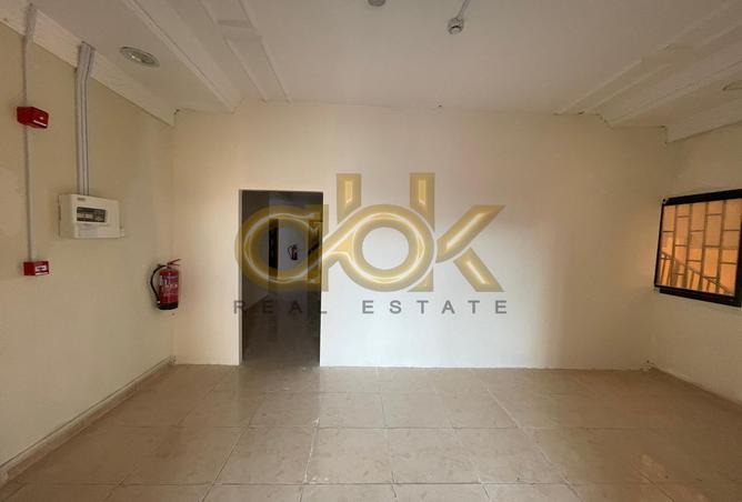 954033 - Property Image 3