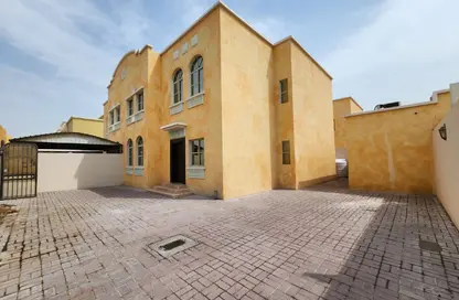Villa - 4 Bedrooms - 4 Bathrooms for rent in Ain Khaled Villas - Ain Khaled - Doha