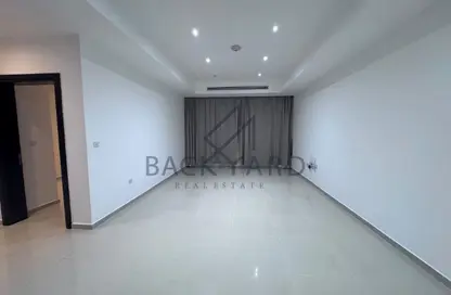 شقة - 2 غرف نوم - 3 حمامات للايجار في شارع النصر - النصر - الدوحة