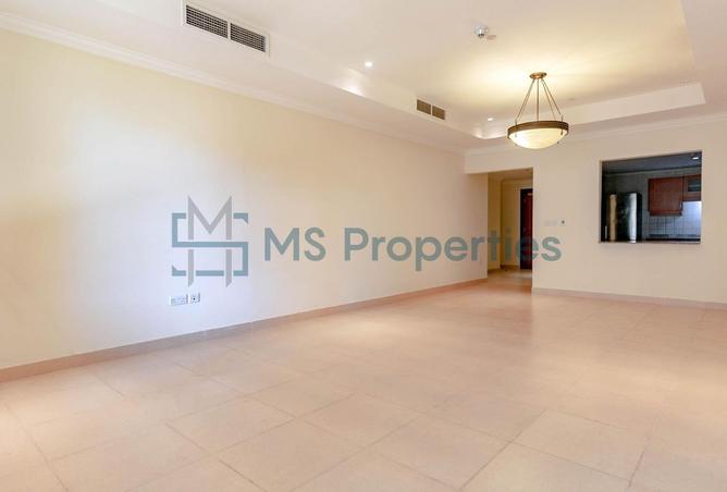 1005768 - Property Image 2