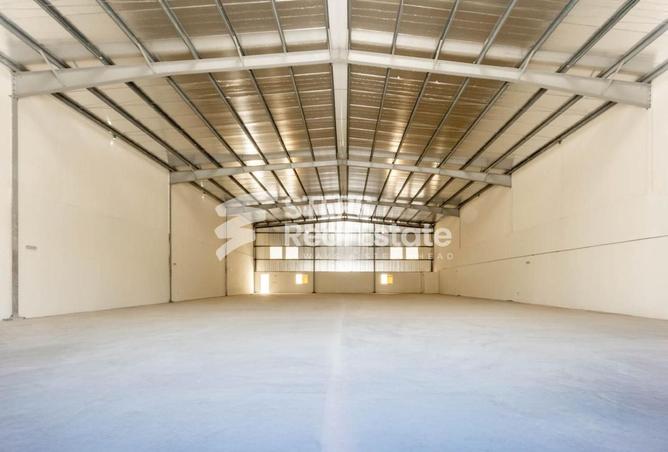 989999 - Property Image 2