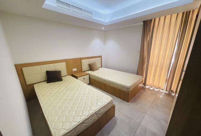 1004716 - Property Image 3