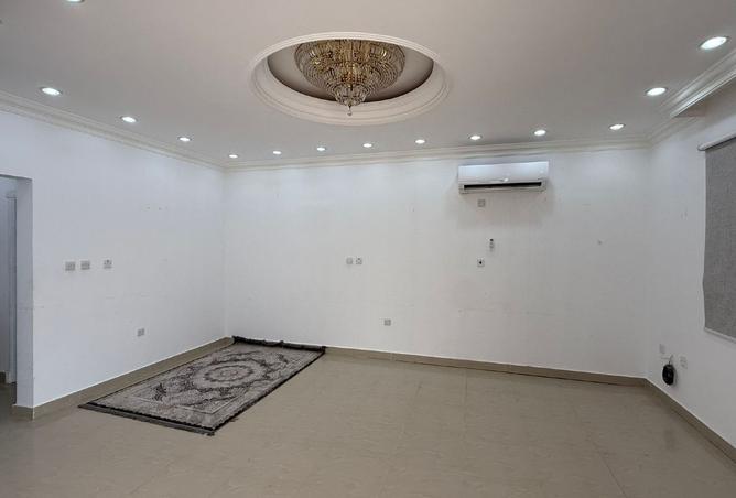 944893 - Property Image 2