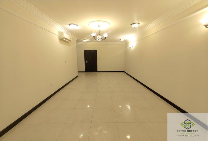 966838 - Property Image 2