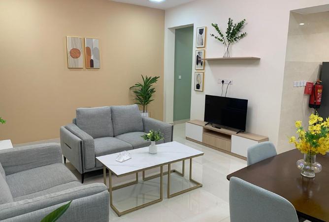 957005 - Property Image 2