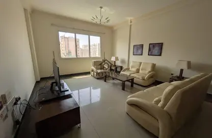 Apartment - 1 Bedroom - 2 Bathrooms for rent in Banks street - Musheireb - Doha