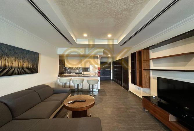 966414 - Property Image 3