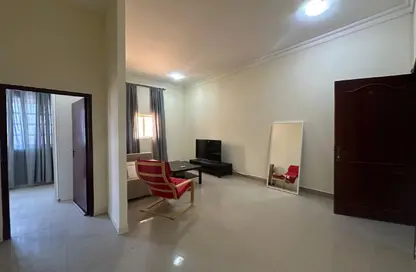 Apartment - 2 Bedrooms - 2 Bathrooms for rent in West Bay - West Bay - Doha