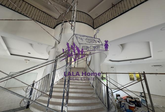911829 - Property Image 2