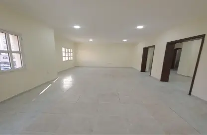 شقة - 3 غرف نوم - 3 حمامات للايجار في شارع الكنانة - السد - الدوحة