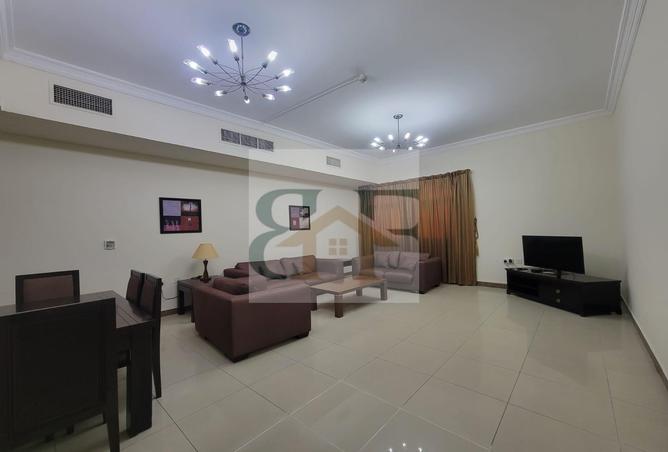 930696 - Property Image 2