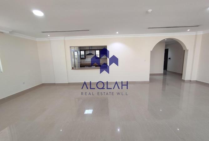 968695 - Property Image 3