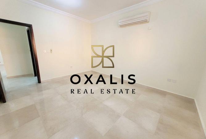 940016 - Property Image 2