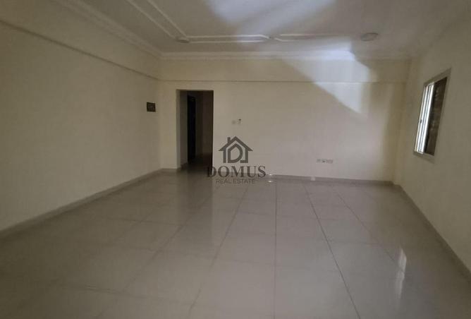 960394 - Property Main Image