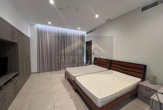 927389 - Property Image 2