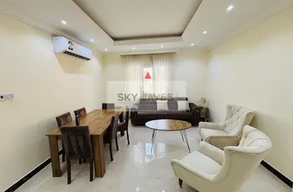 Apartment - 2 Bedrooms - 2 Bathrooms for rent in Bin Dirham 3 - Al Mansoura - Doha