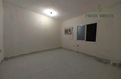 Apartment - 3 Bedrooms - 2 Bathrooms for rent in Fereej Bin Mahmoud - Doha