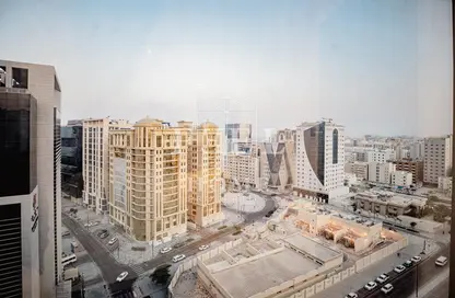 Apartment - 3 Bedrooms - 3 Bathrooms for rent in Corniche Road - Corniche Road - Doha