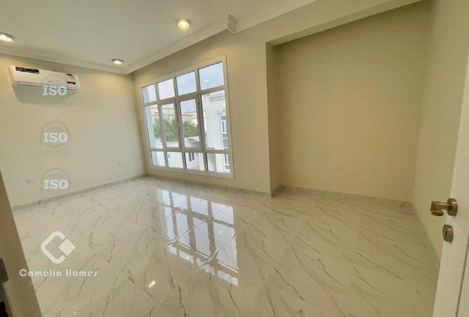 993245 - Property Image 2