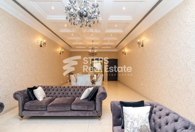 933164 - Property Image 2