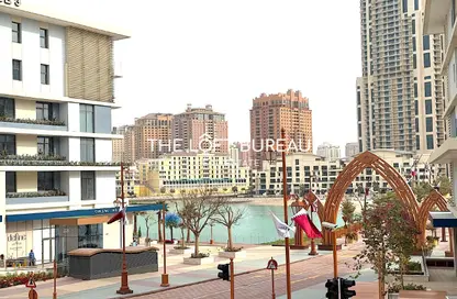 Apartment - 1 Bedroom - 2 Bathrooms for sale in Gewan Island - The Pearl Island - Doha