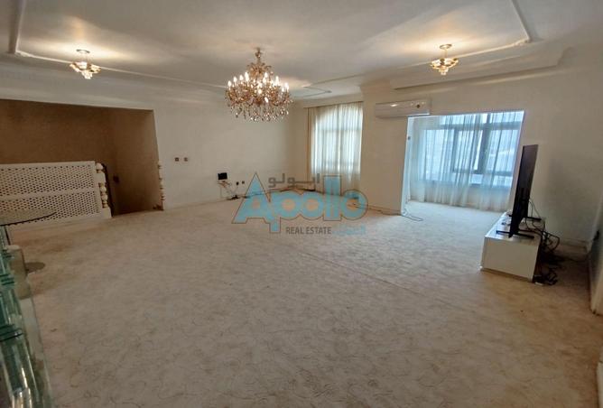 899185 - Property Image 2