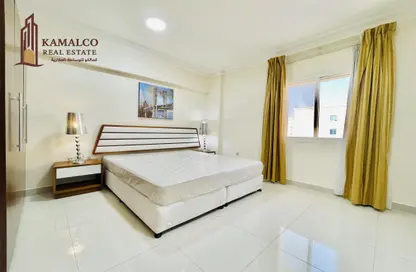 Apartment - 3 Bedrooms - 3 Bathrooms for rent in Umm Ghuwailina 4 - Umm Ghuwailina - Doha