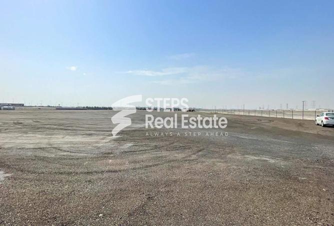 Land - Studio for rent in East Industrial Street - Birkat Al Awamer - Al Wakra