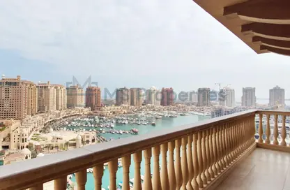 شقة - 3 غرف نوم - 5 حمامات للايجار في طريق بورتو الغربي - بورتو أرابيا - جزيرة اللؤلؤة - الدوحة