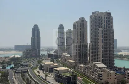 Apartment - 2 Bedrooms - 3 Bathrooms for sale in Tower 9 - Porto Arabia - The Pearl Island - Doha