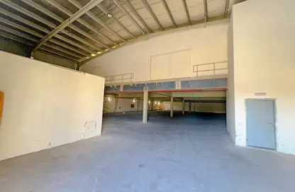 Warehouse - Studio - 1 Bathroom for rent in Industrial Area 3 - Industrial Area - Industrial Area - Doha