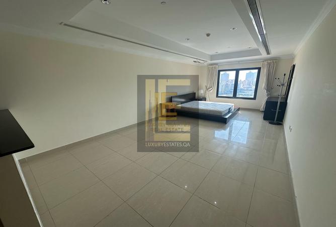 812749 - Property Image 2