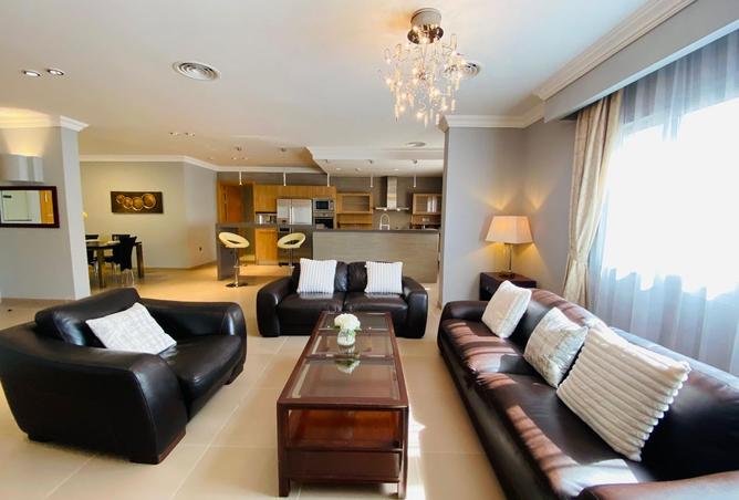 952833 - Property Image 2