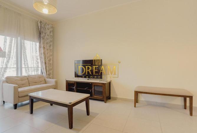 926830 - Property Image 2