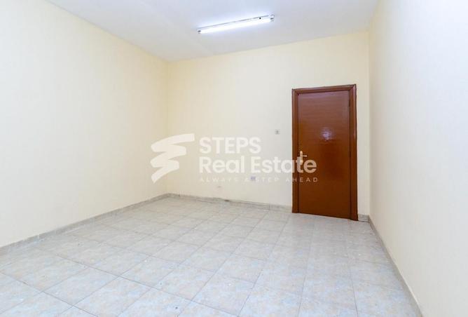 995128 - Property Image 2